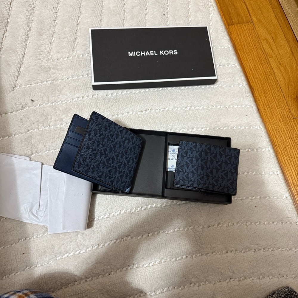 Michael kors Men Wallet Card Case Gift box set